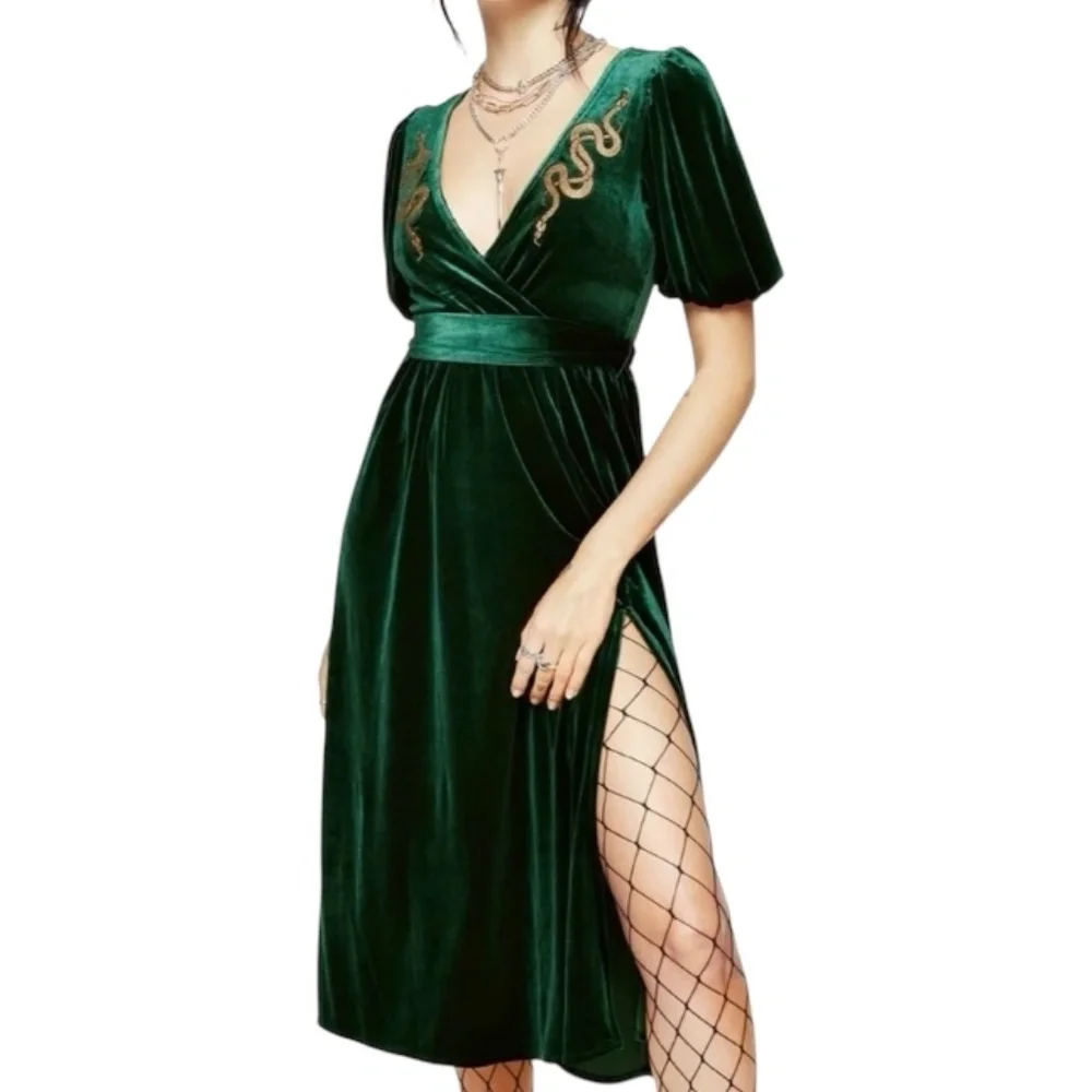 DISTURBIA Zarina Velour Applique Midi Wrap Dress Emerald Green NWT - Picture 3 of 12